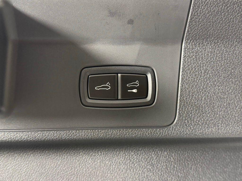 new 2026 Porsche Panamera car, priced at $127,860