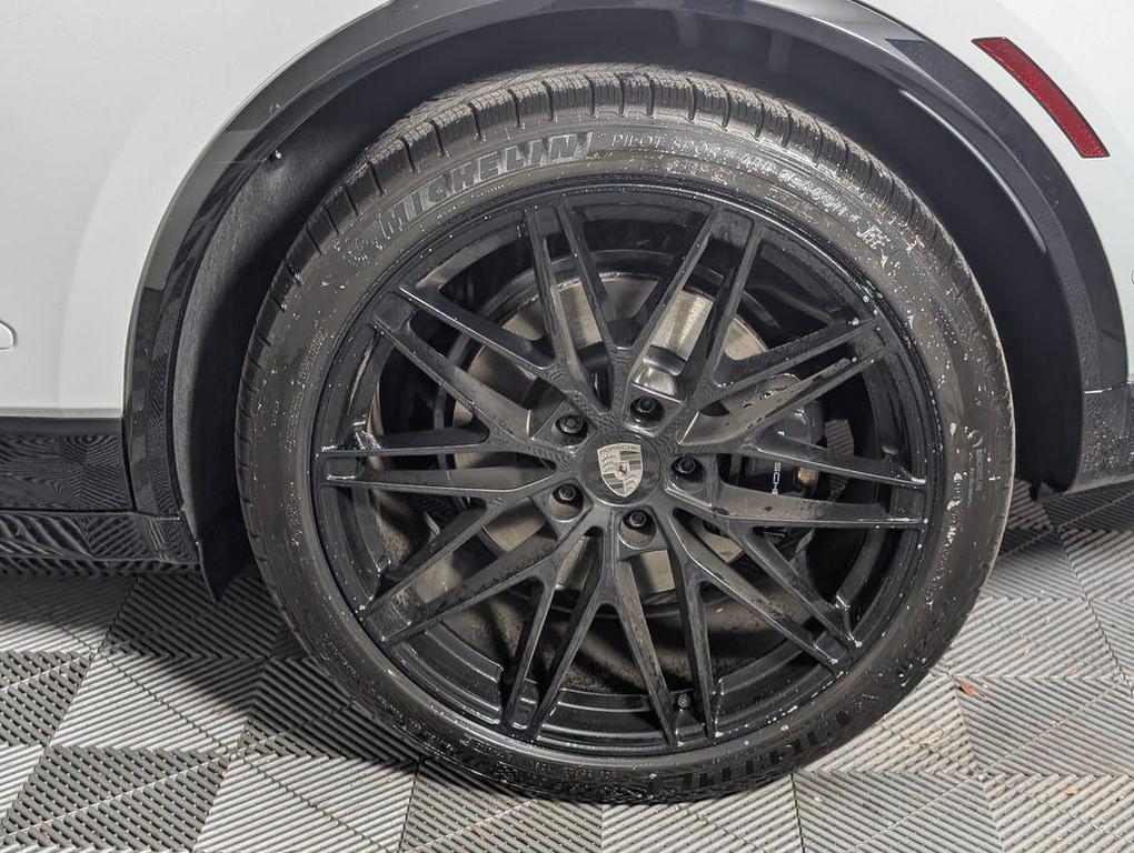 new 2025 Porsche Macan car, priced at $139,405