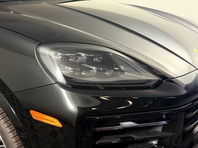 new 2025 Porsche Cayenne car, priced at $107,895