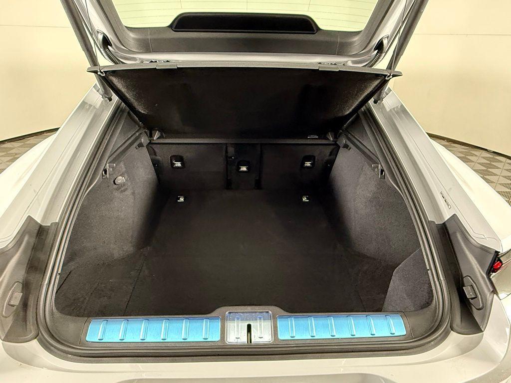 new 2026 Porsche Panamera car, priced at $137,100