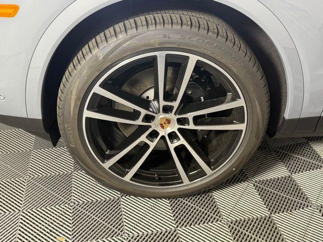 used 2025 Porsche Cayenne car, priced at $91,309