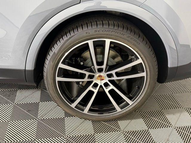 used 2025 Porsche Cayenne car, priced at $91,309