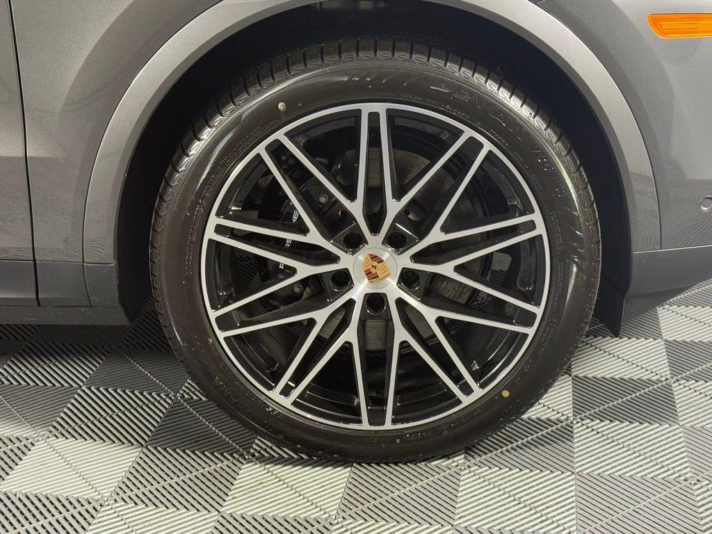 new 2026 Porsche Cayenne car, priced at $113,550