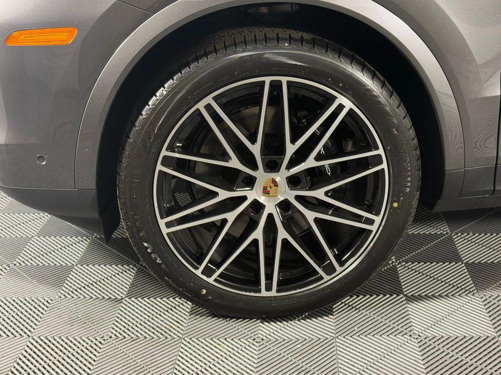 new 2026 Porsche Cayenne car, priced at $113,550