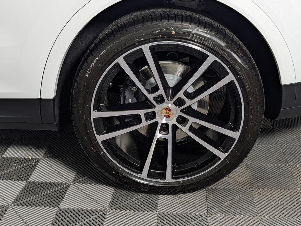 new 2026 Porsche Cayenne car, priced at $114,890