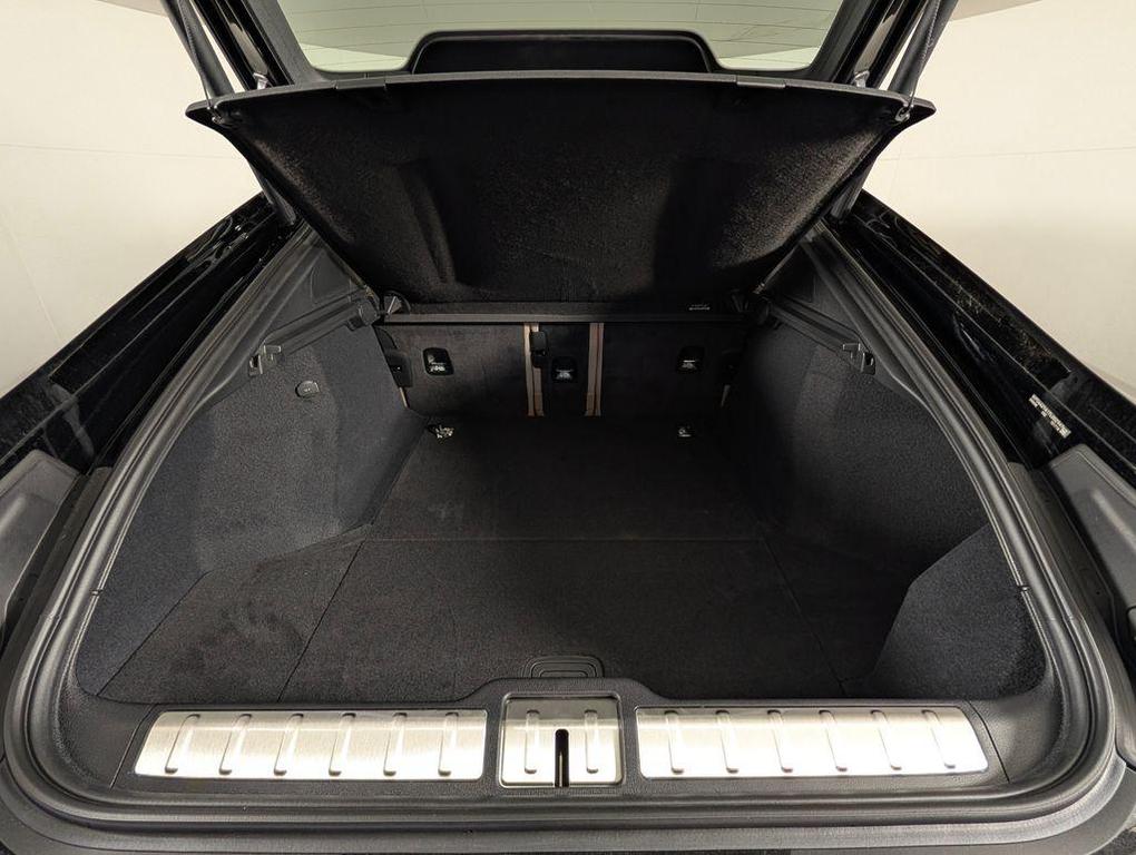 new 2026 Porsche Panamera car, priced at $134,700