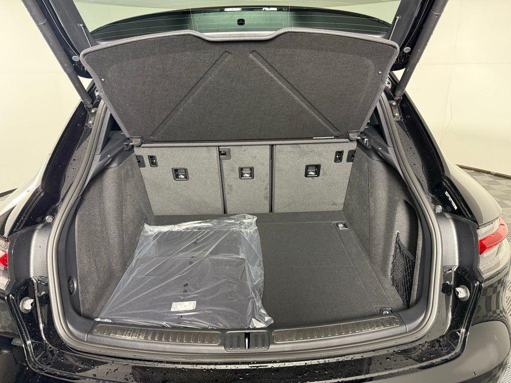 new 2025 Porsche Macan car, priced at $87,585