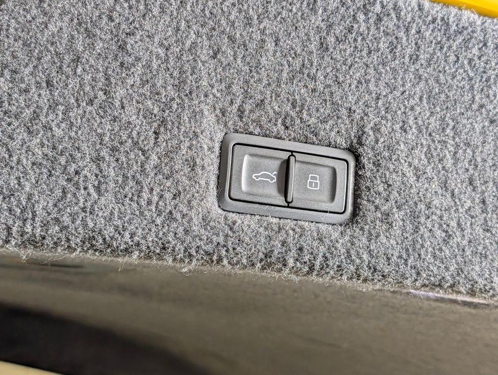 used 2020 Lamborghini Urus car, priced at $175,929