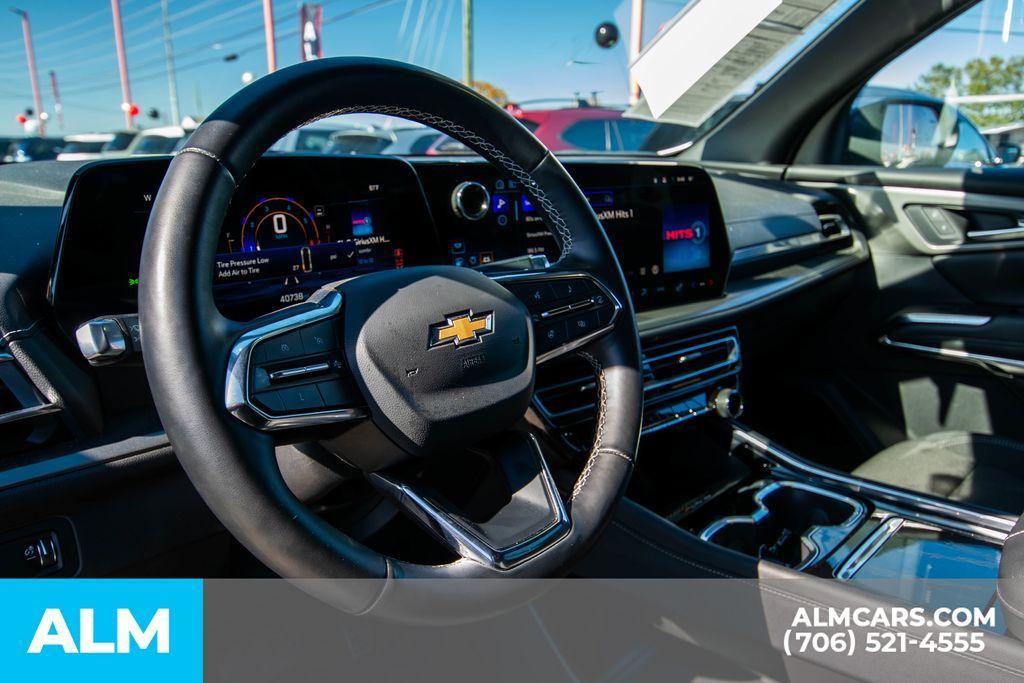 used 2024 Chevrolet Traverse car, priced at $32,420