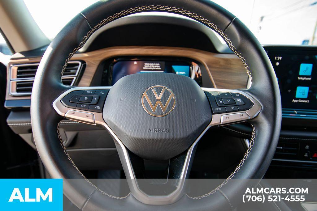 used 2025 Volkswagen Atlas car, priced at $30,920