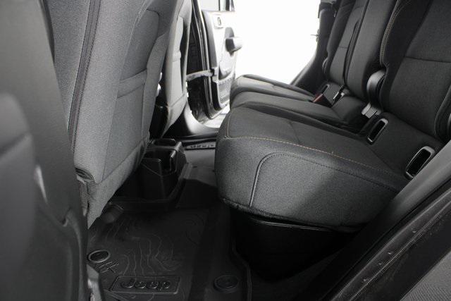 new 2026 Jeep Gladiator car, priced at $45,685