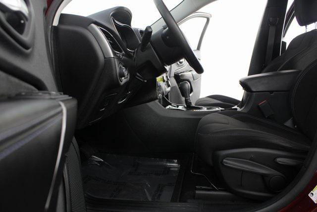 used 2019 Jeep Cherokee car, priced at $13,996