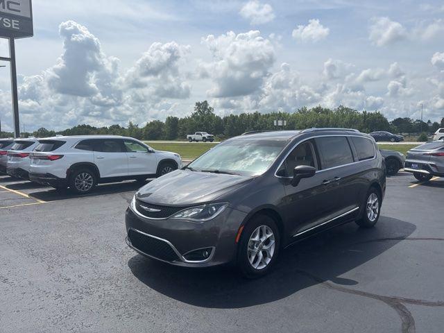 used 2017 Chrysler Pacifica car, priced at $11,996