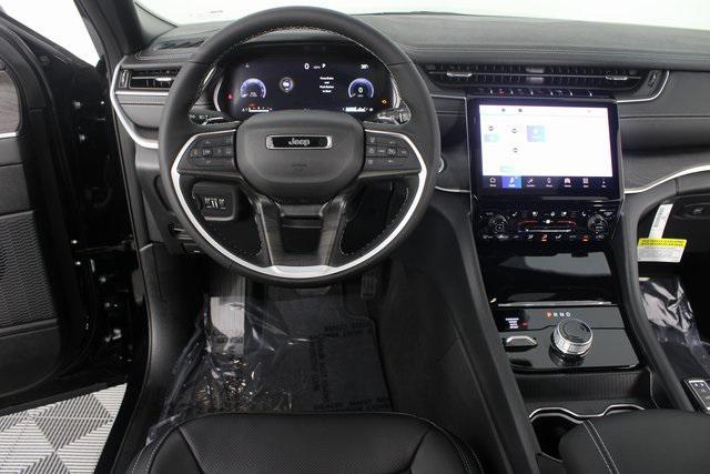 new 2025 Jeep Grand Cherokee car, priced at $44,655