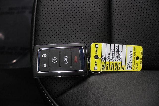 new 2025 Jeep Grand Cherokee car, priced at $44,655