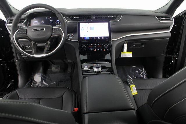 new 2025 Jeep Grand Cherokee car, priced at $44,655