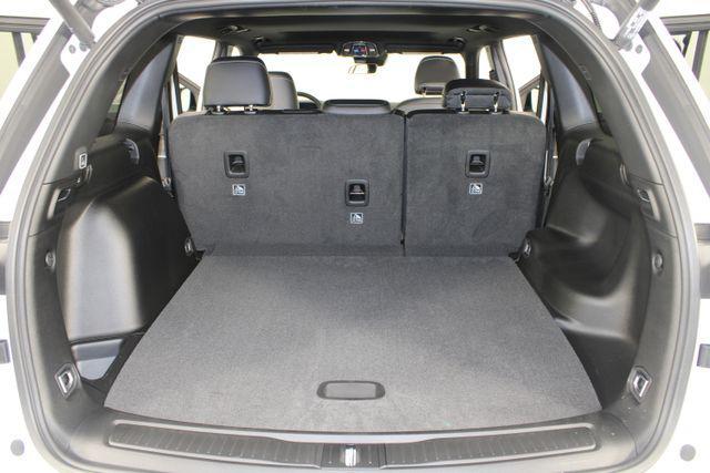 new 2026 Jeep Grand Cherokee car, priced at $39,570