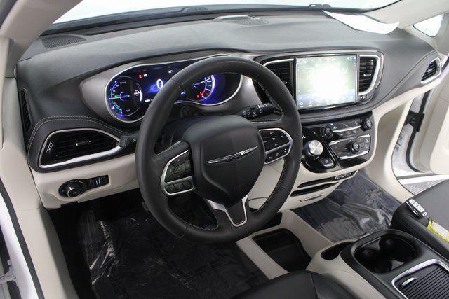 used 2024 Chrysler Pacifica Hybrid car, priced at $28,996