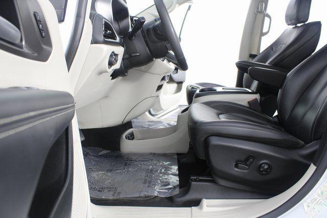 used 2024 Chrysler Pacifica Hybrid car, priced at $28,996