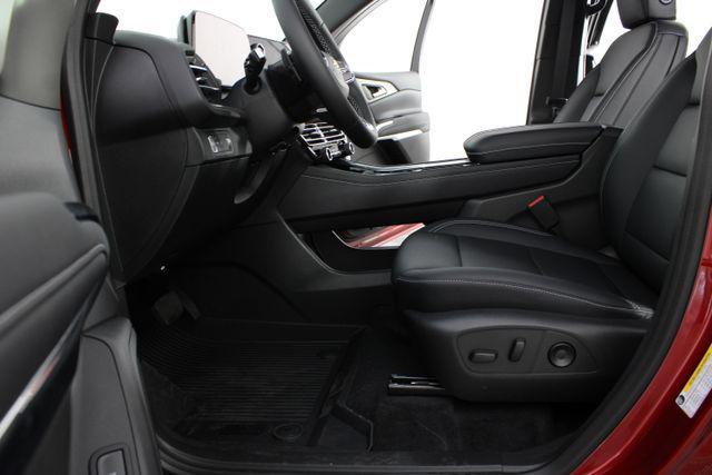new 2026 Chevrolet Traverse car, priced at $40,110