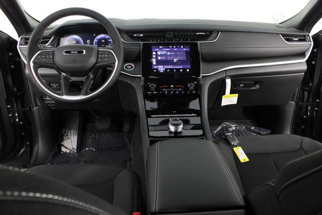 new 2026 Jeep Grand Cherokee car, priced at $36,730