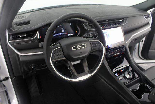 new 2025 Jeep Grand Cherokee car, priced at $44,060