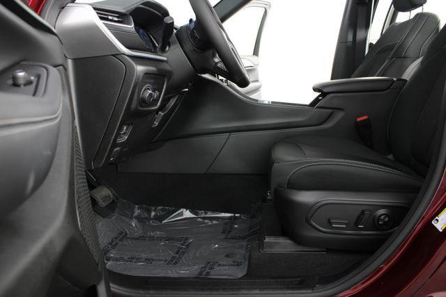 new 2026 Jeep Grand Cherokee car, priced at $34,125