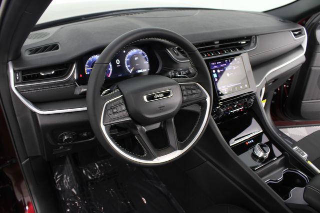 new 2026 Jeep Grand Cherokee car, priced at $34,125