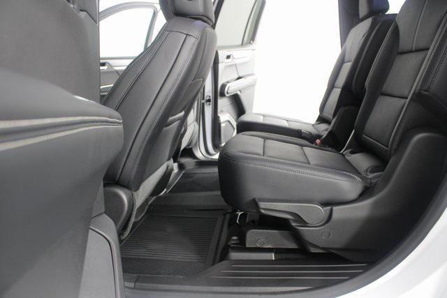 new 2026 GMC Acadia car, priced at $47,162