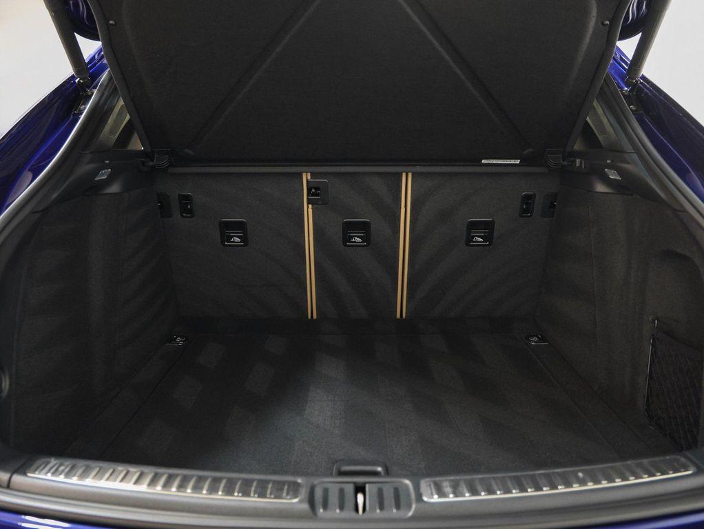 new 2026 Porsche Macan car