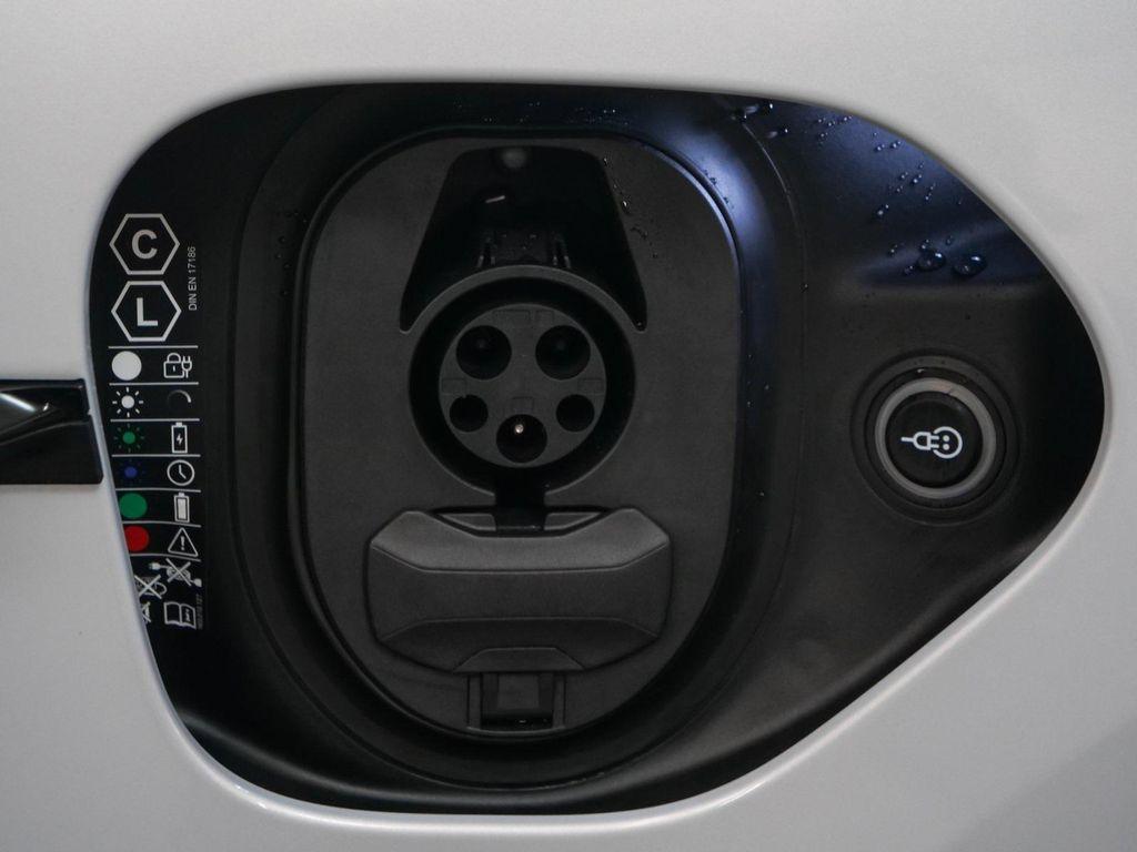 new 2025 Porsche Taycan car