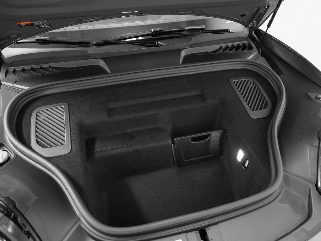 new 2025 Porsche Macan car