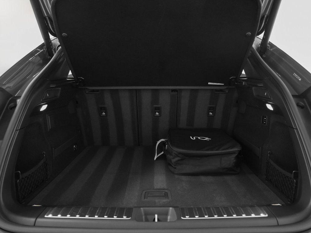 new 2025 Porsche Macan car