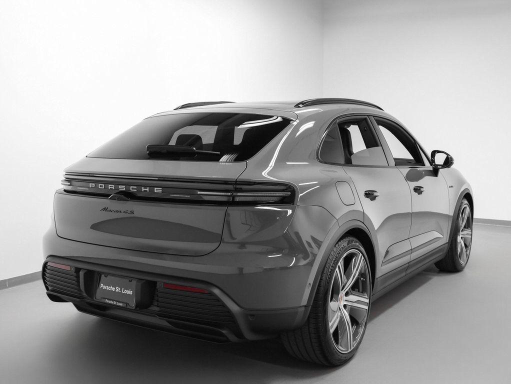 new 2025 Porsche Macan car