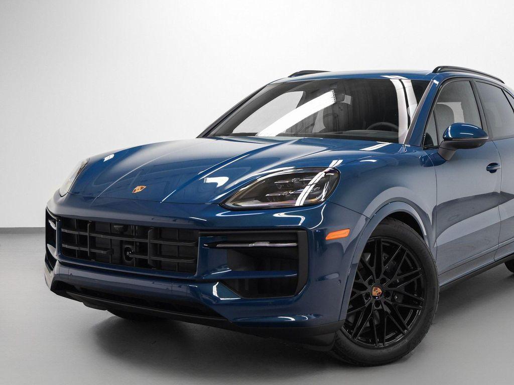 new 2026 Porsche Cayenne car