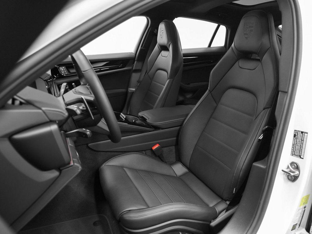 new 2026 Porsche Panamera car
