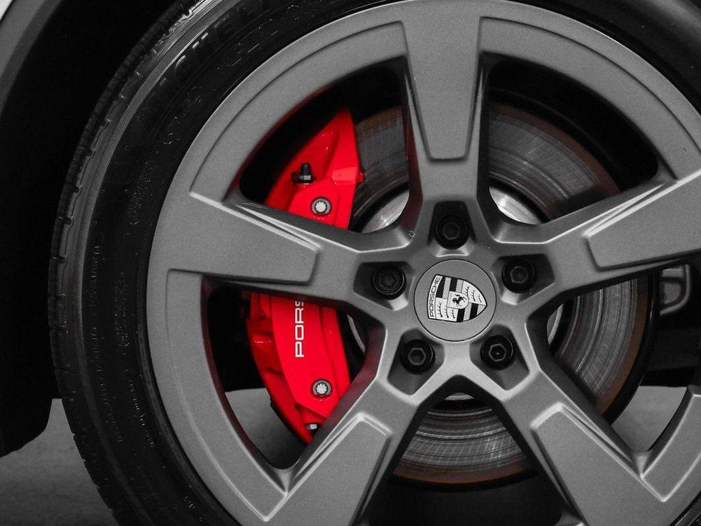 new 2025 Porsche Macan car