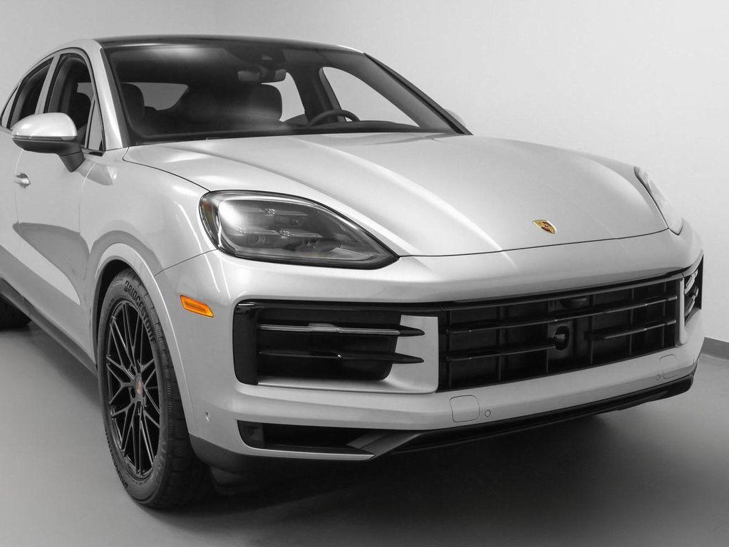 new 2025 Porsche Cayenne car