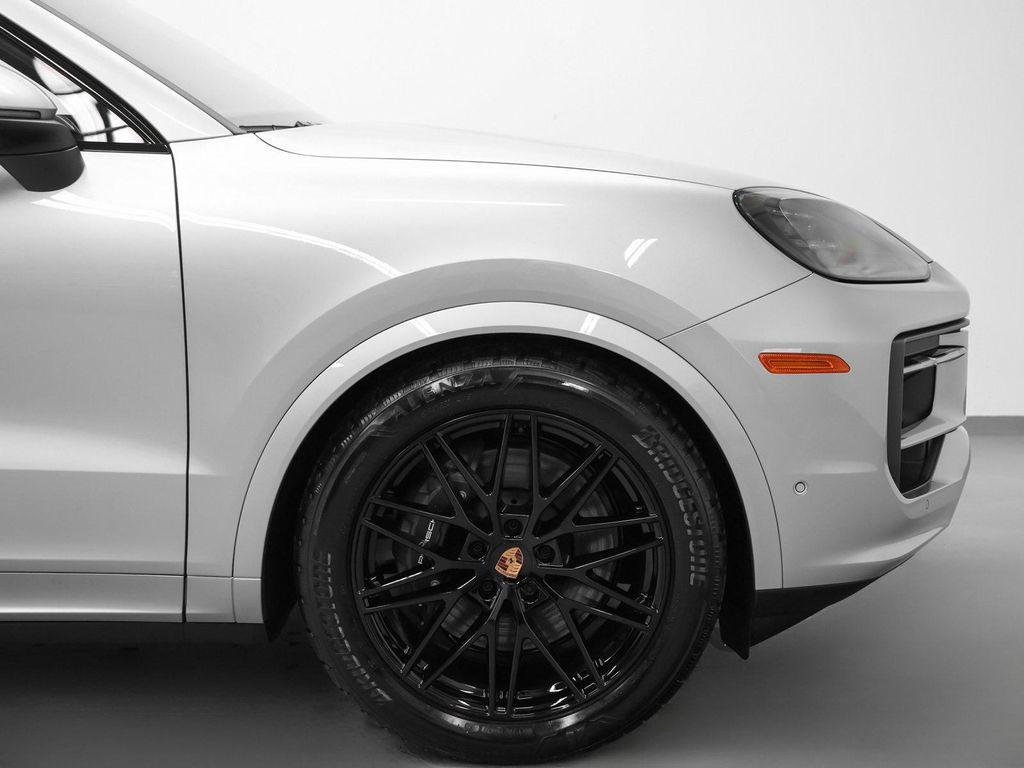 new 2026 Porsche Cayenne car, priced at $122,790