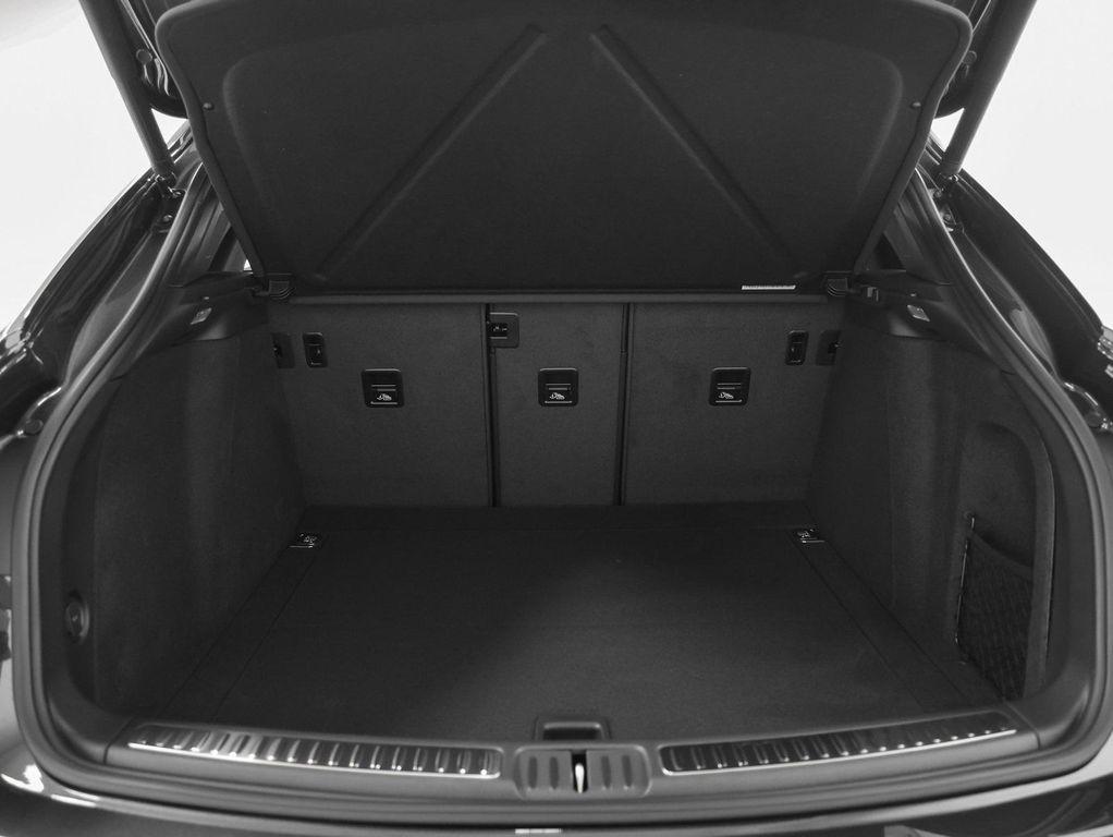 new 2026 Porsche Macan car