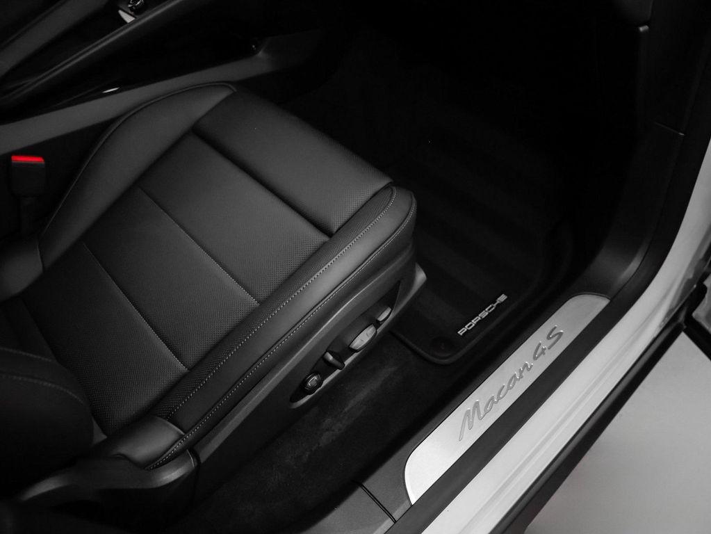 new 2025 Porsche Macan car