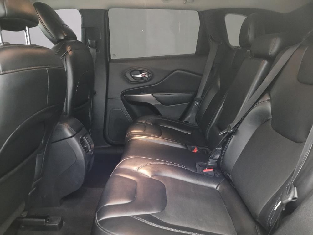 used 2020 Jeep Cherokee car, priced at $15,595