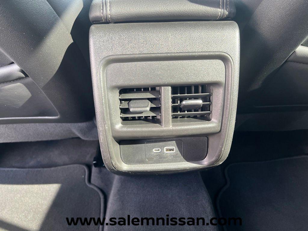 used 2023 Cadillac XT4 car, priced at $27,990