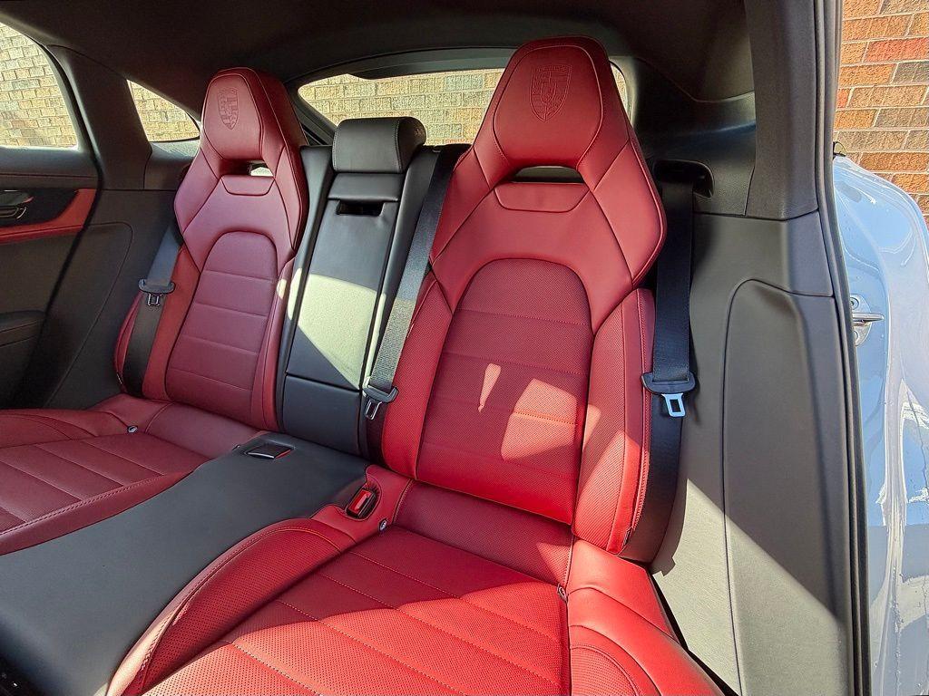 new 2026 Porsche Panamera car