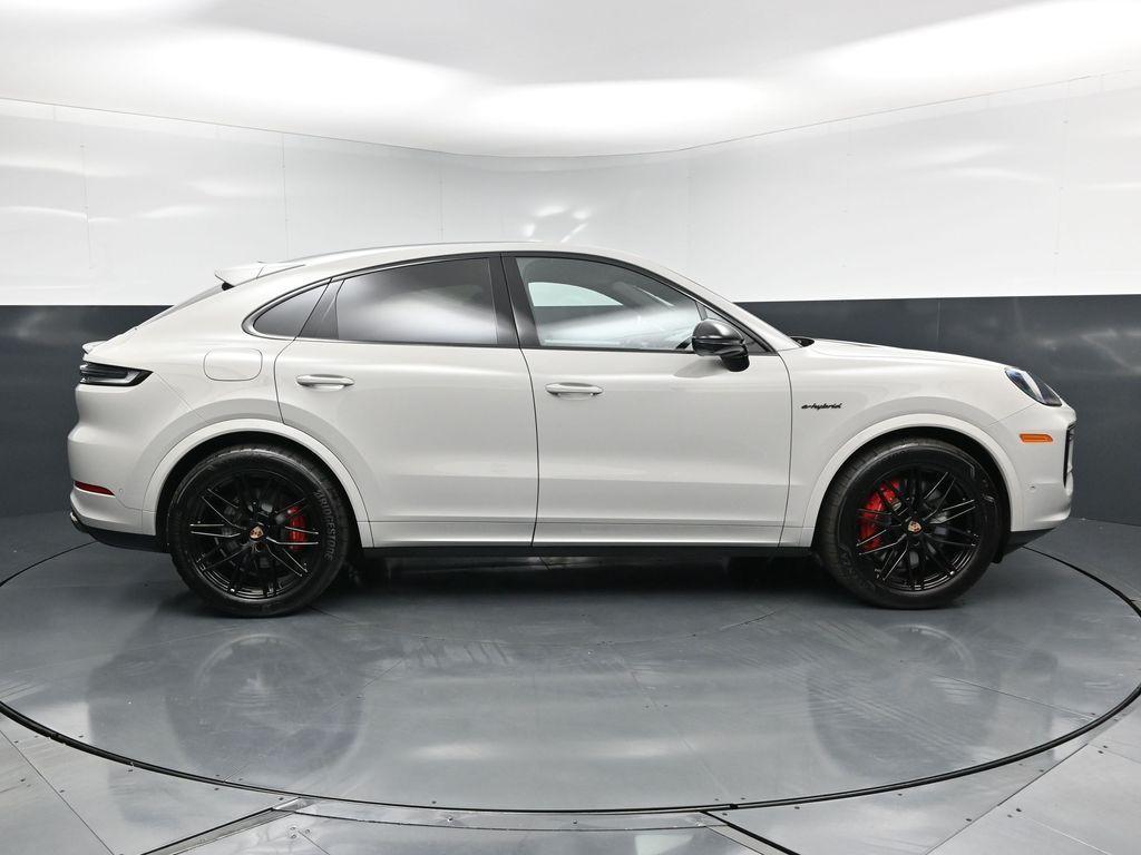 new 2025 Porsche Cayenne car, priced at $143,580