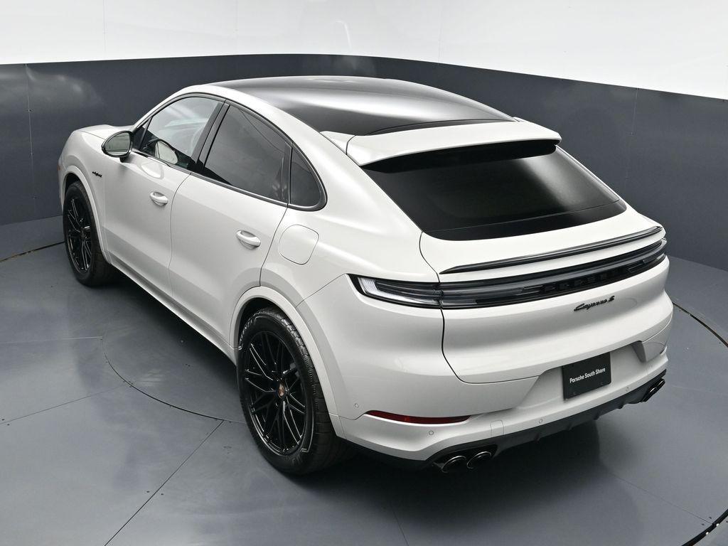new 2025 Porsche Cayenne car, priced at $143,580
