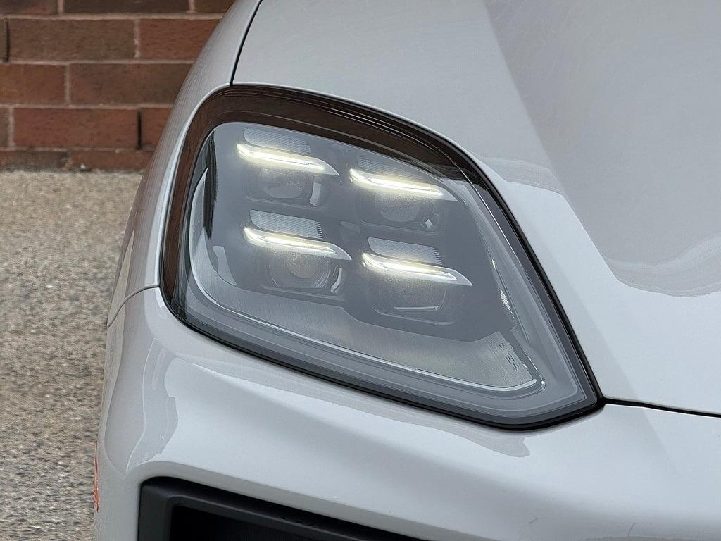 new 2025 Porsche Cayenne car, priced at $143,405