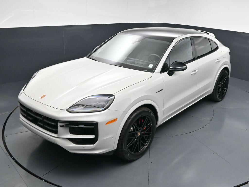 new 2025 Porsche Cayenne car, priced at $143,580