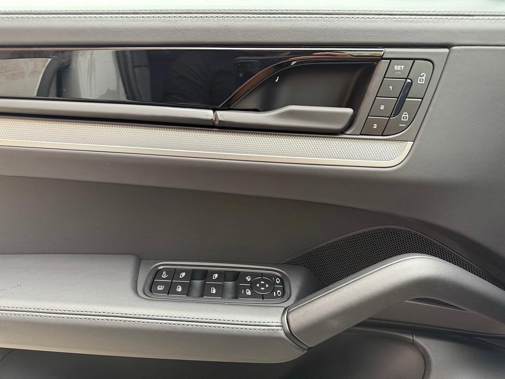 new 2025 Porsche Cayenne car, priced at $143,405