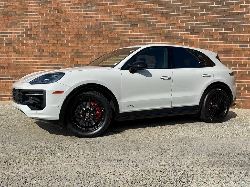 new 2025 Porsche Cayenne car, priced at $162,275